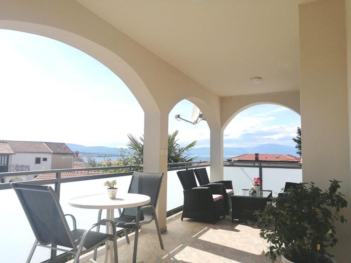 Lovely Sea View House in Malinska Island Krk Exteriör bild