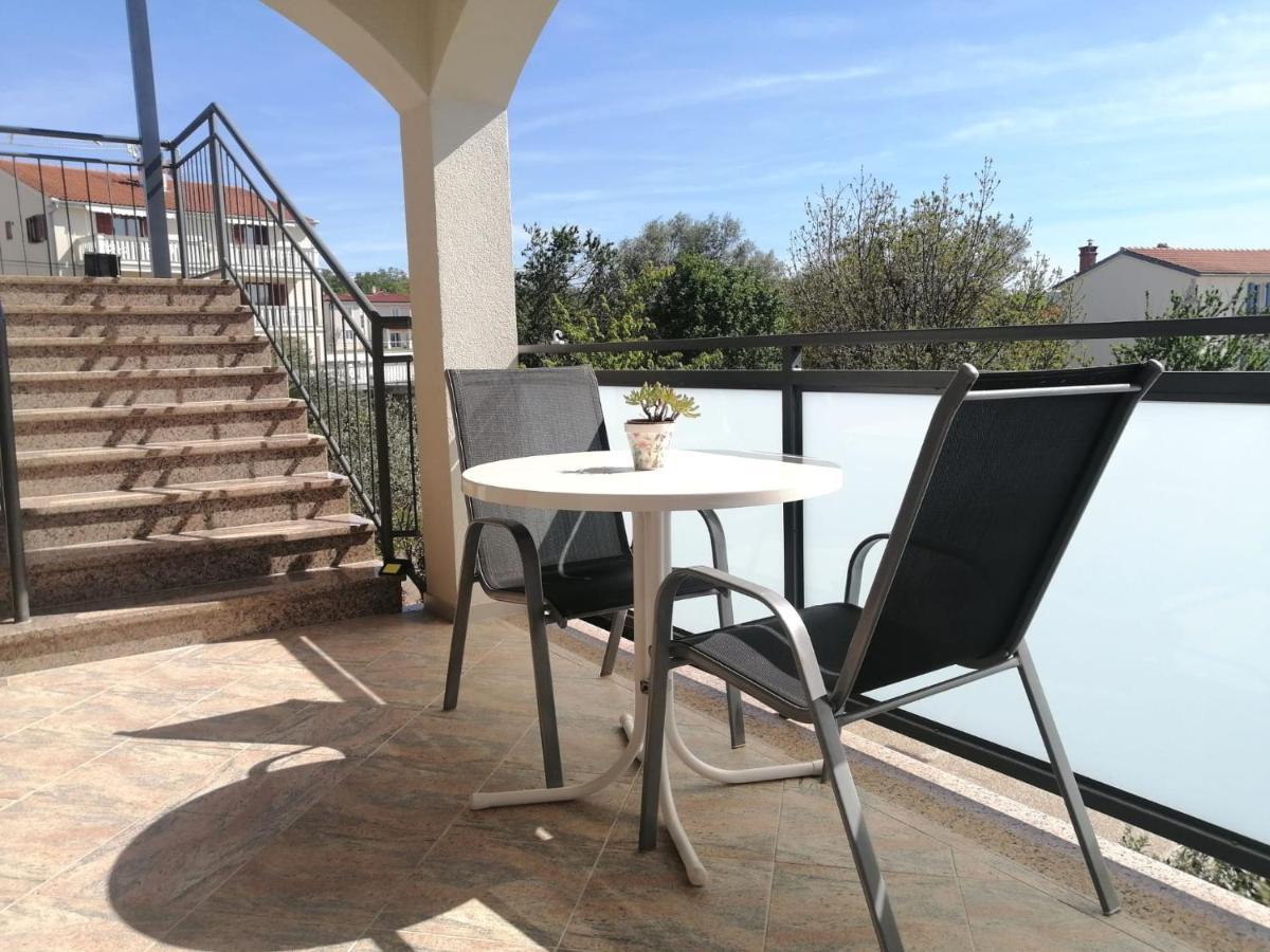 Lovely Sea View House in Malinska Island Krk Exteriör bild